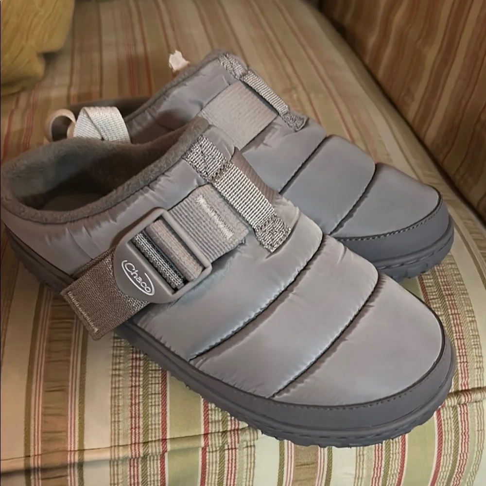 Chaco Women's Ramble Puff Clog - Ash Gray - Picture 1 of 4